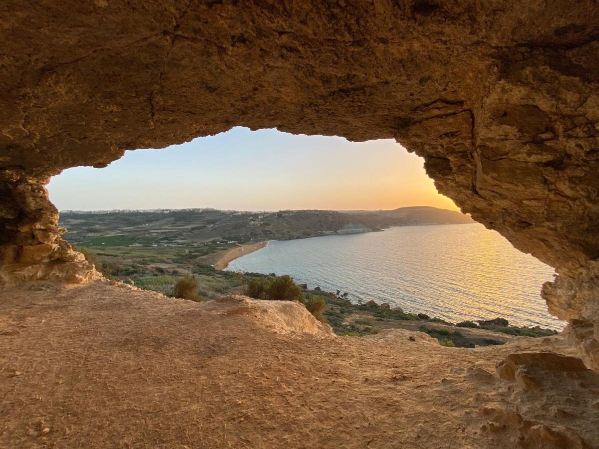 F2 - Lovely Two Bedrooms Flat Sea View, St Julians San Ġiljan Buitenkant foto